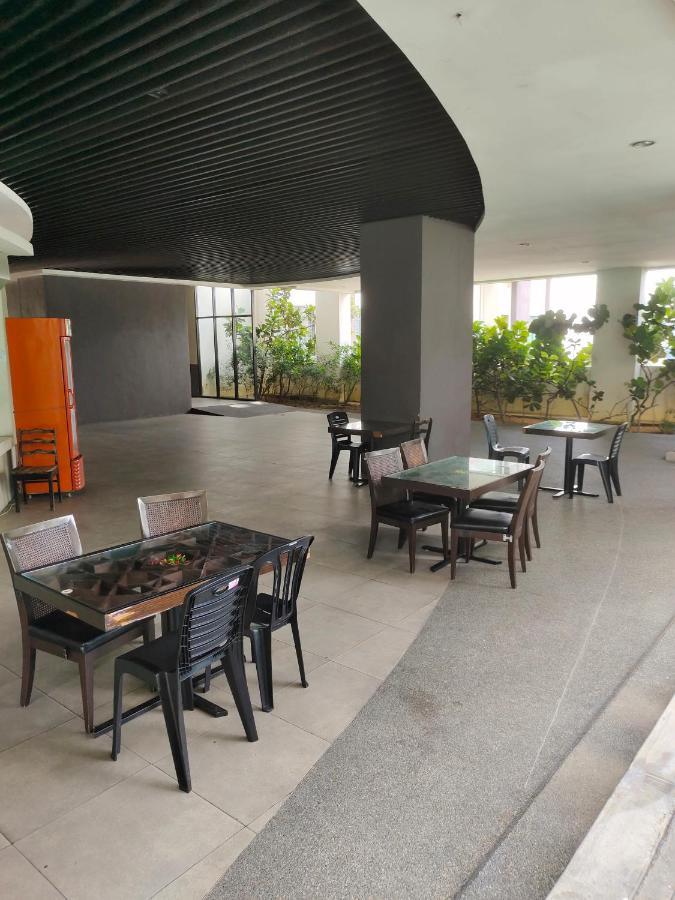 バトゥ洞窟Urban360 Pool View With Netflix And Wifiアパートメント エクステリア 写真
